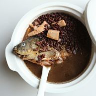 赤小豆鲫鱼豆腐汤带带