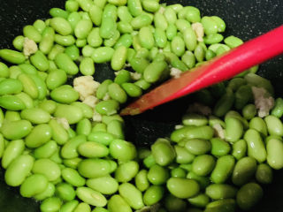 10、丝瓜炒毛豆,炒香；