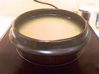 11、小米炖海参,大火烧开后小火慢煮30分钟