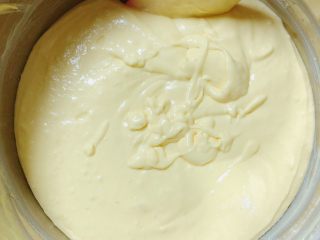 10、迷迭香玛芬蛋糕（制作耗时最短）,蛋糕面糊就做好了。