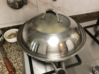 15、奶白鲫鱼豆腐汤➕朝看白水暮青山,转中火，炖15分钟