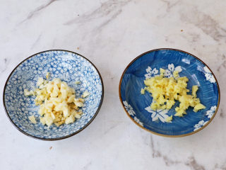 3、照烧鸡翅,蒜切末，姜切末