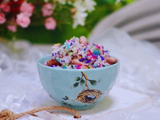 11、红枣花生五彩饭,健康不打折，好看又好吃。