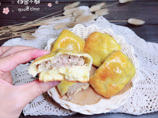 16、冬至美食 新疆烤包子,掰开看看里面的大馅儿，想舔屏了吧。