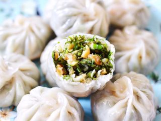 18、茴香油渣虾皮包,宝贝一口气吃了三个。