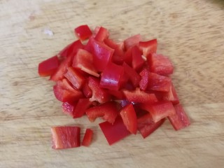 9、酸豆角炒肉末,少半个切丁。