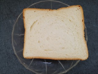 6、土司披萨,准备一片土司