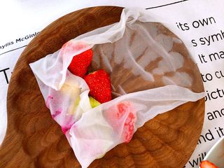 10、轻食料理-缤纷越南春卷,折另一边。