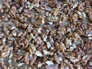 8、苏式伍仁月饼,核桃160度烤10分钟