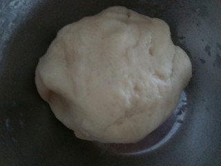 14、苏式伍仁月饼,面团揉均匀就可以了哦