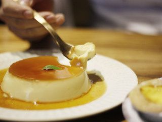 18、Pudding!焦糖布丁????,可以放片香草叶子装饰，开吃吧～