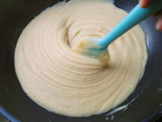 8、桃山皮月饼,慢慢的发现翻拌起来吃力了，（最近炒馅炒的真的胳膊瘦了，内心是激动的????）