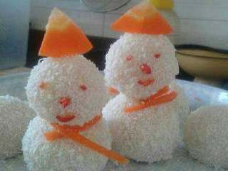 11、圣诞雪人,看，雪人做好了