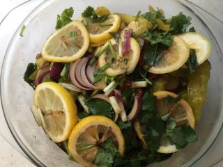 12、柠檬凤爪,腌制一夜后打开即可食用。