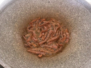 11、西兰花炒牛肉,翻炒3分钟