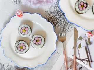 17、樱花寿司,来，张嘴