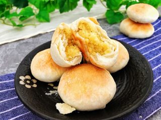 18、绿豆饼～酥了一地渣儿,出炉稍晾凉后，酥香可口