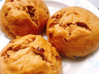 17、红糖开花馒头,成品图,真是蒸的大了,早上一碗粥半个馒头就饱了