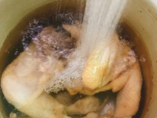 10、雪梨鸡汤,重新加入清水