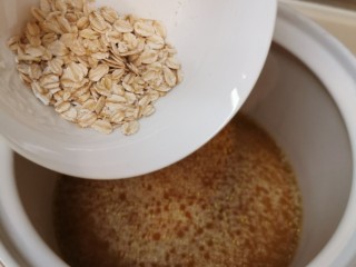 10、佛跳墙,加入燕麦片。