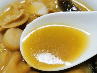 13、佛跳墙,再把佛跳墙的全部肉肉放进去，加盐调味即可！