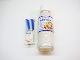 3、薯泥烩丸,准备色拉酱（小袋甜口30g装，大瓶咸口）