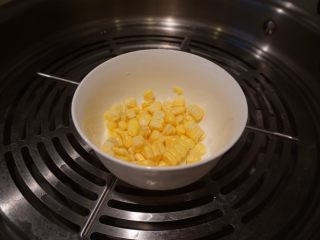 6、薯泥烩丸,上锅蒸熟