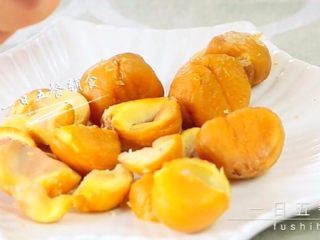 5、板栗泥 宝宝营养辅食，好吃又营养,很多大块完整的。但如果凉下来了就不太好剥了。