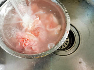 9、虫草花鸡汤,冲至清彻