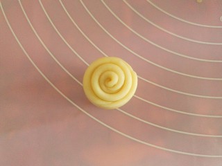 16、鲜肉月饼,来个侧面图,