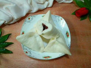 24、桂香豆沙三角包,咬一口包子，满嘴桂花香！????