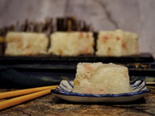 7、卡通小熊萝卜糕便当盒「14」,放入蒸锅上汽后转中火蒸50分钟左右。