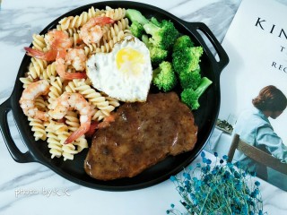 16、家庭版黑椒牛排,成品图