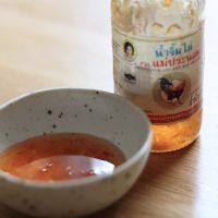 13、泰式炸虾饼,在泰国游玩时,背回来的甜辣酱。特别好吃,适合搭配虾饼,如果你也喜欢,就搜搜泰国金鸡牌。在网上能买到。