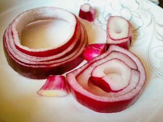 6、日式美食～什锦天妇罗,洋葱切成洋葱圈