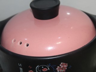 10、韩式炒年糕,盖上盖子炖，大约20分钟