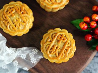 30、蔓越莓椰蓉月饼,成品图。