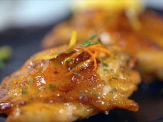 12、西班牙果酒烤鸡,这道肉香四溢的西班牙果酒烤鸡就完成啦～