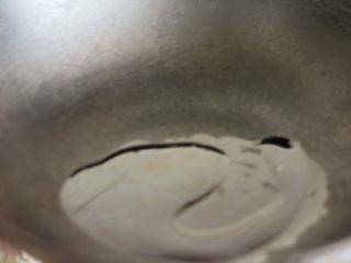 15、花边披萨,15.炒锅倒一点油。