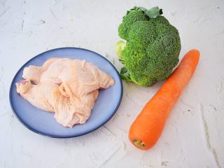 1、照烧鸡腿饭,准备好材料