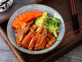 17、照烧鸡腿饭,成品图