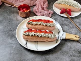 18、黑芝麻奶油紫薯包,成品图