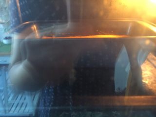 13、日式南瓜挞,烤箱180度预热，烤约20分钟