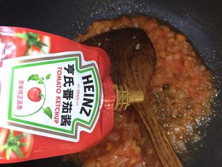 10、日式双茄意面,加入番茄酱和罗勒叶