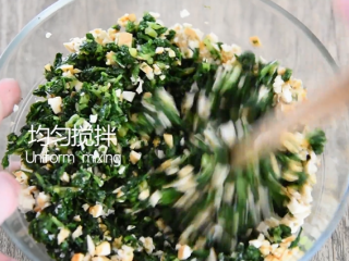 8、清明时节必须品尝的一道美食——马兰头香干,均匀搅拌