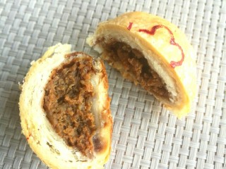 16、超级好吃的鲜肉月饼,出炉香飘四溢,酥皮吹破可弹,好吃停不下