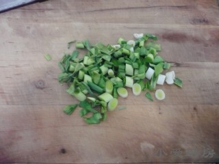 10、羊汤面,青蒜切末备用