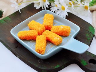 17、炸鲜奶,营养丰富又健康。