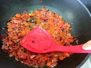 9、芝士肉酱焗意粉,压烂一下