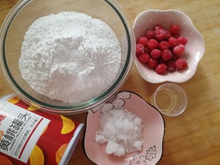 1、水果汤圆,准备食材。